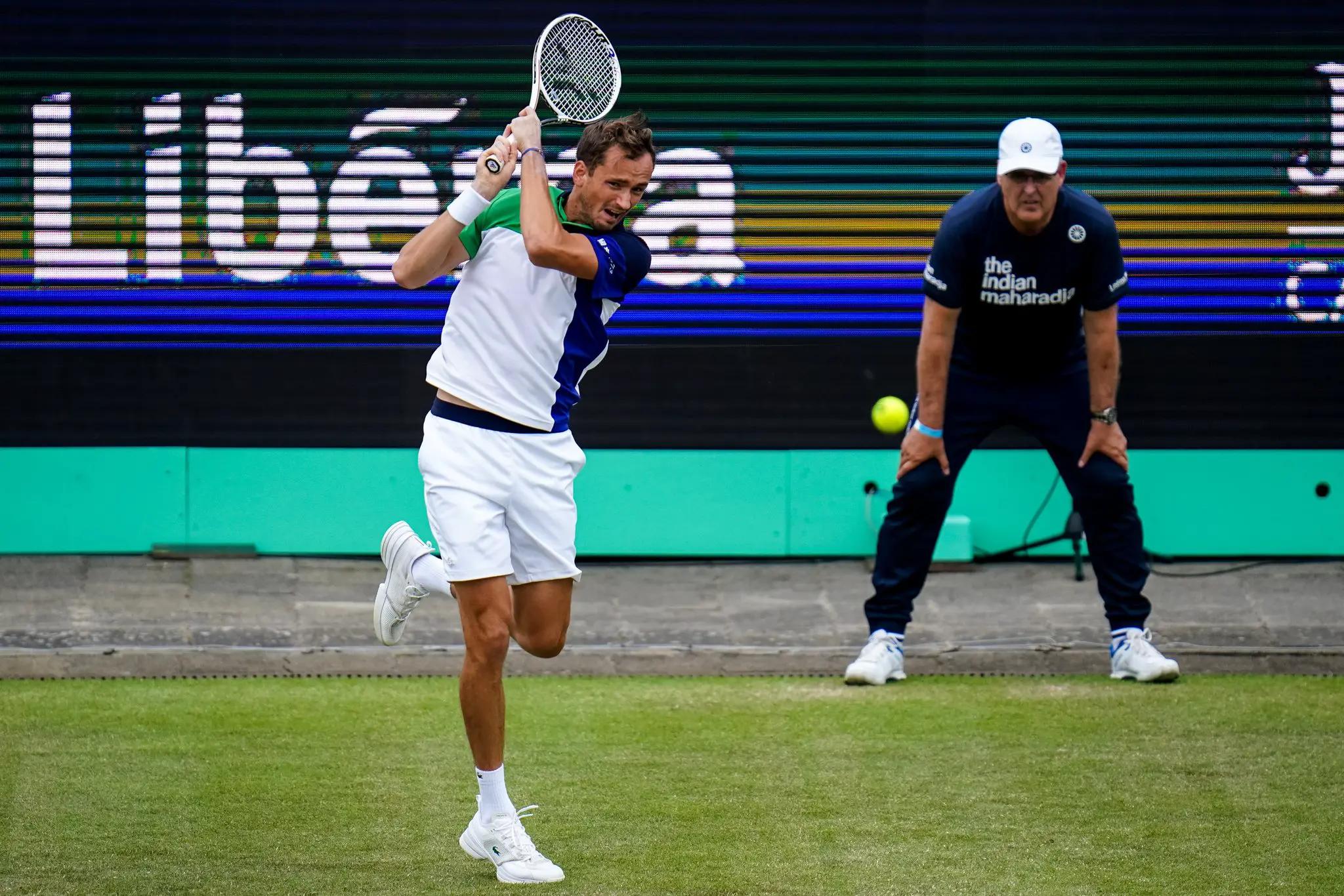 Даниил Медведев – Райли Опелка: прогноз на 1/4 финала турнира ATP в Хертогенбосе