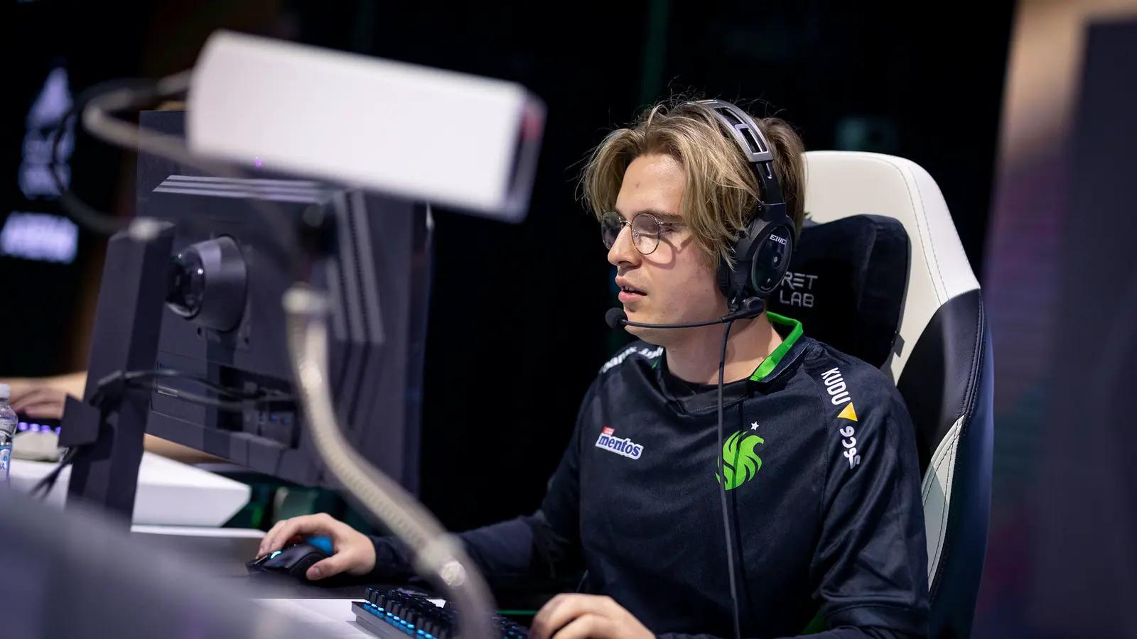 Falcons – Virtus.pro: прогноз на матч первого раунда второй стадии Esports World Cup 2025