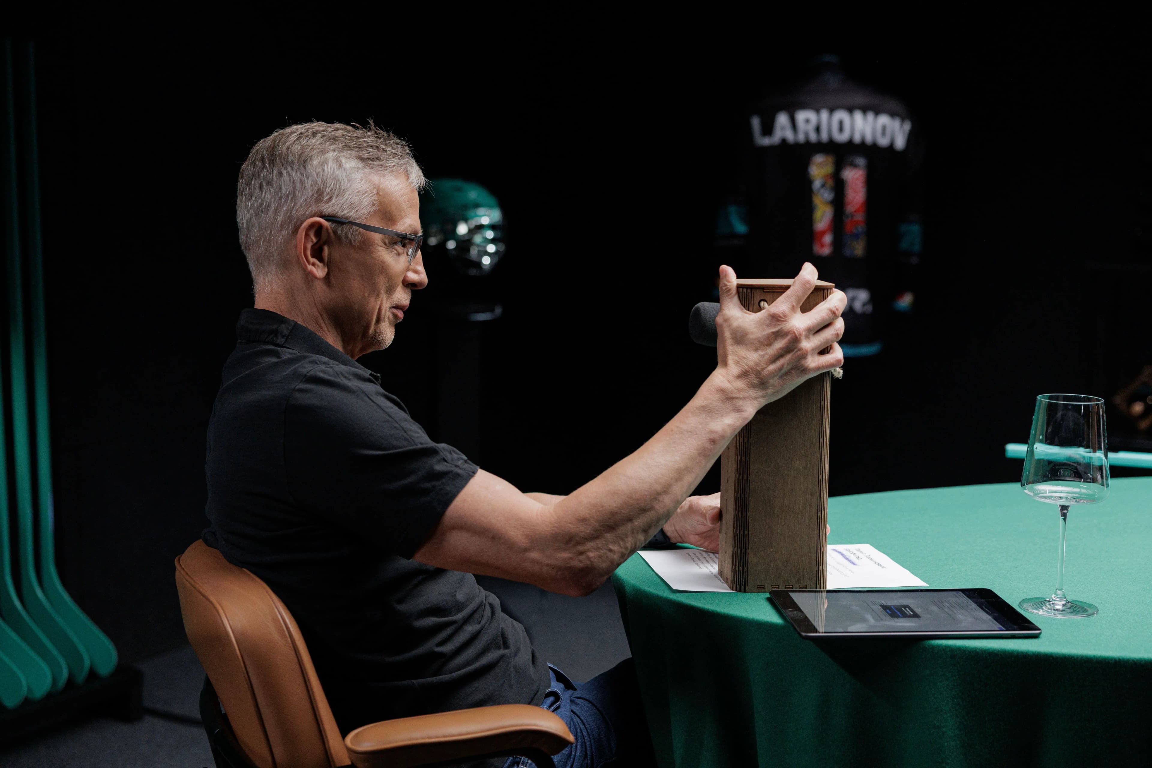 «Сейчас судят лучше, чем в мое время». Леонид Вайсфельд оценил российских арбитров в «PARI c Ларионовым»